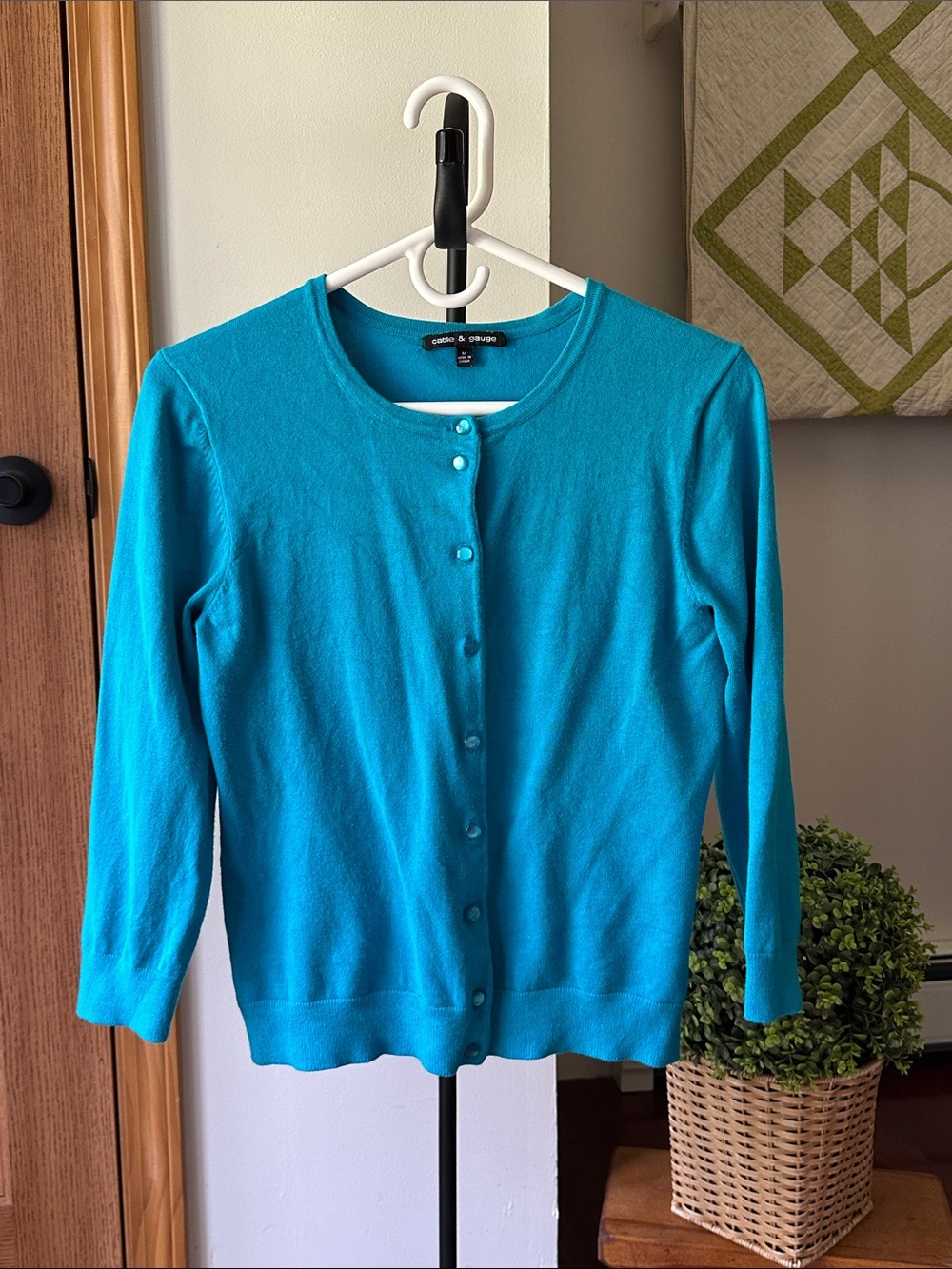 Cable & Gauge Turquoise Crewneck Button Cardigan size medium
